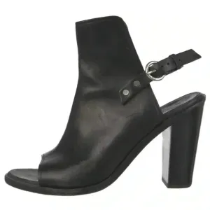 Rag &amp; Bone leather sling back sandals. Buckle closure at ankle size 38.5