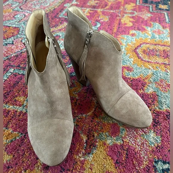 rag &amp; bone | Women’s taupe/stone suede double zipper ankle boot tassel pulls 8.5