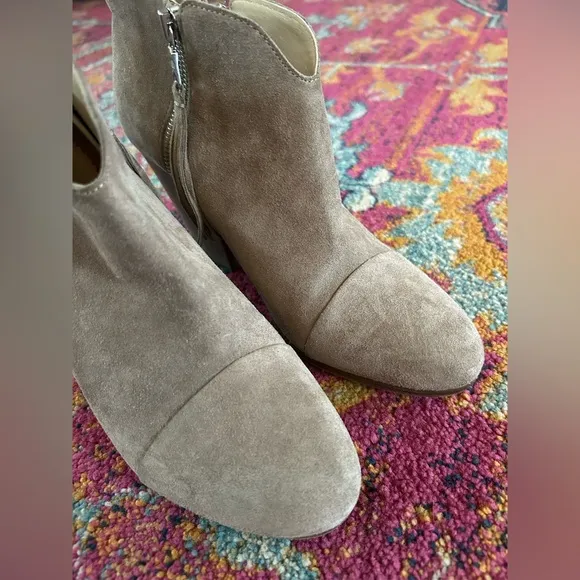 rag &amp; bone | Women’s taupe/stone suede double zipper ankle boot tassel pulls 8.5