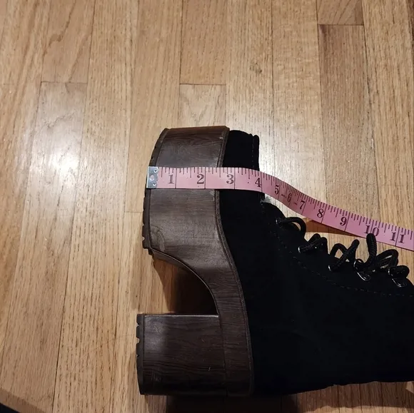 Rare Dolls Kill x Current Mood Lace-Up Chunky Platform | Sherpa Lined Boots sz 6