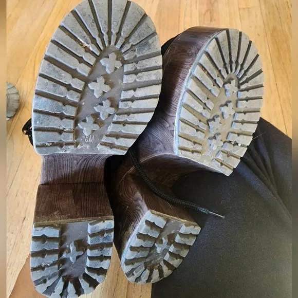 Rare Dolls Kill x Current Mood Lace-Up Chunky Platform | Sherpa Lined Boots sz 6
