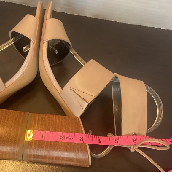 Rebecca Minkoff Chrisy City Tan Stacked Heel Sandals Size 8