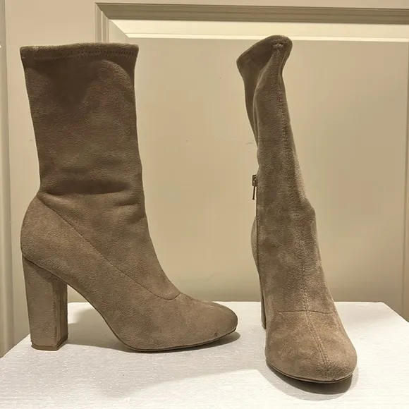 Renvy pull on boots mid calf soft suede like chunky heel half zip size 8 beige