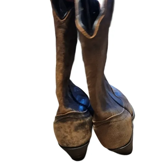 Rockin country western distressed boots size 7 never worn