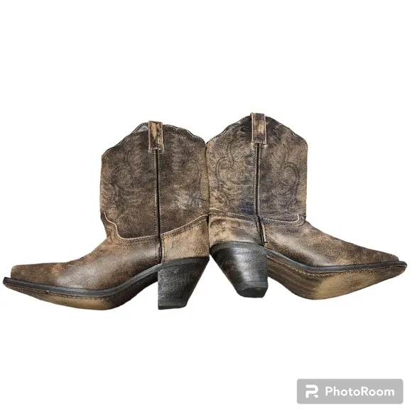 Rockin country western distressed boots size 7 never worn
