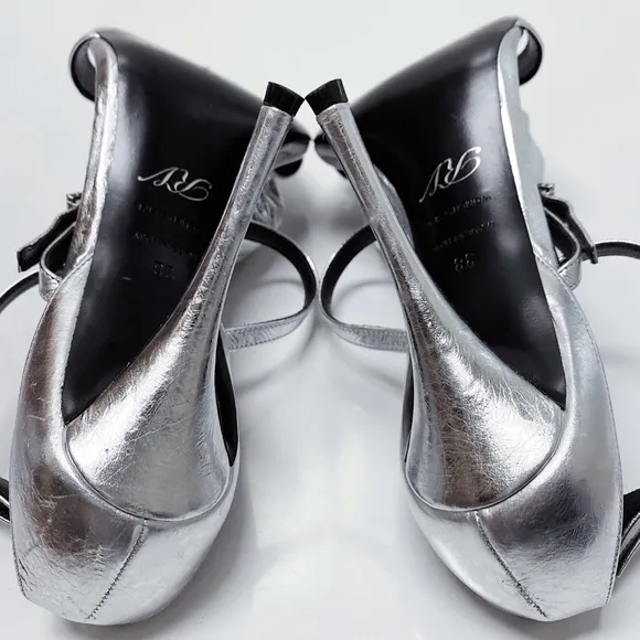 Roger Vivier Silver Leather 3D Rose and Roll Open Toe Strappy Sandals 38 8 100mm