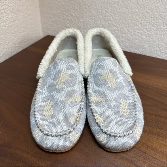 Rothy’s The Slipper Cozy Cat Beige Leopard Womens 9 Fleece Lined Driving Loafers