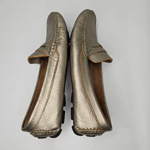 Saks Fifth Avenue Gold Metallic Loafers Women’s Size 8B
