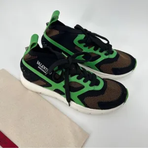 SALE!!!!!!Valentino Green Design Leather Overlay Mesh Sneaker Size 40.5 or 10