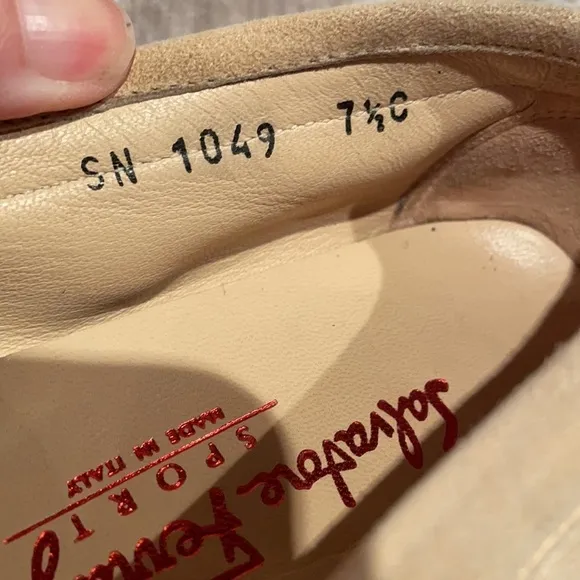 Salvatore FERRAGAMO Driving Loafers