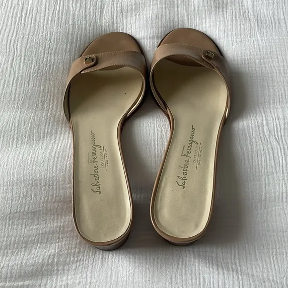 Salvatore Ferragamo open toe slide sandals Tan 9.5B