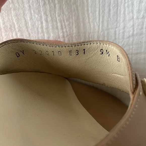 Salvatore Ferragamo open toe slide sandals Tan 9.5B