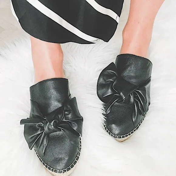 🖤🎀Sam Edelman Comfy Chic ‘Lynda’ Black Leather Bow Slipons Mules 7.5 🎀🖤