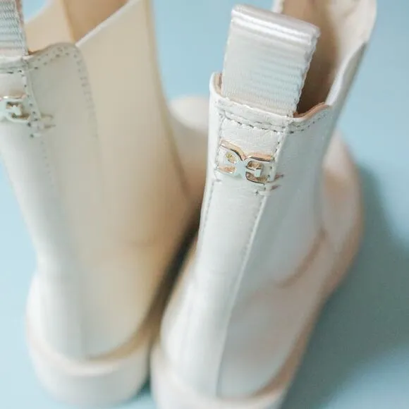 Sam Edelman Laguna Off White Leather Lug Sole Chunky Chelsea Boots Size 8.5
