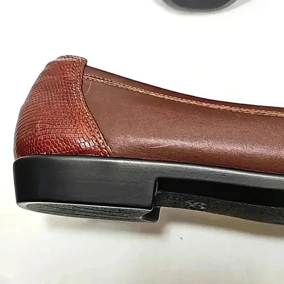 SAS womens leather penny loafer shoes sz 9.5W brown slip-on two-tone Cus…