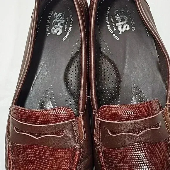 SAS womens leather penny loafer shoes sz 9.5W brown slip-on two-tone Cus…