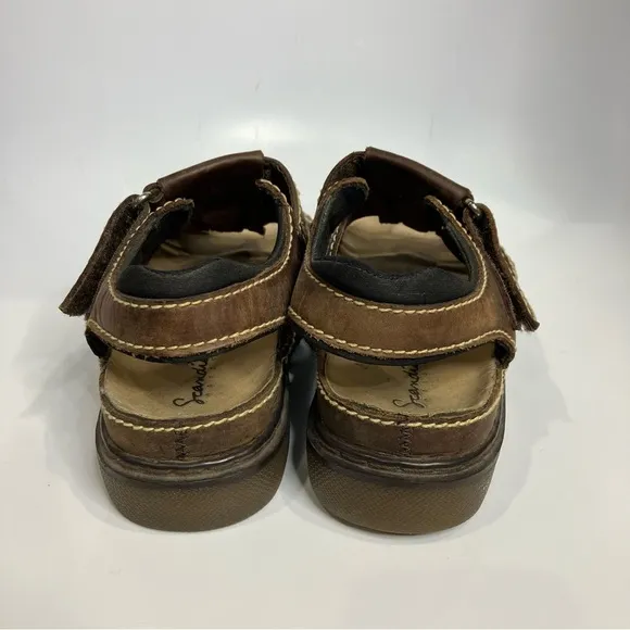 Scandia Woods brown leather sandals size 10