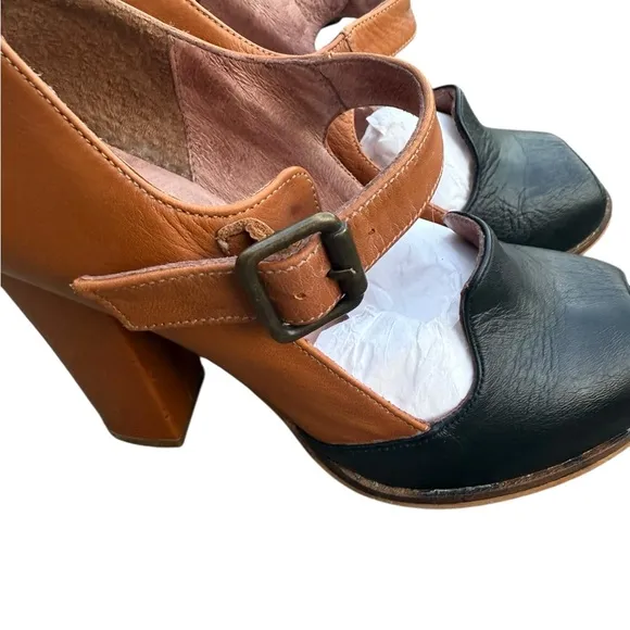 Schuler &amp; Sons women’s size 5.5 leather heeled sandals pumps.