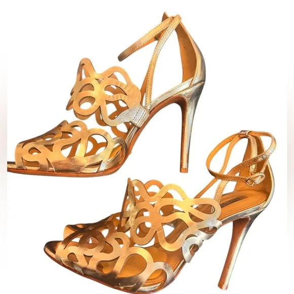 Schutz Darleneh Strappy Sandal Heels Patent Leather Sole Gold Size 9 EUC