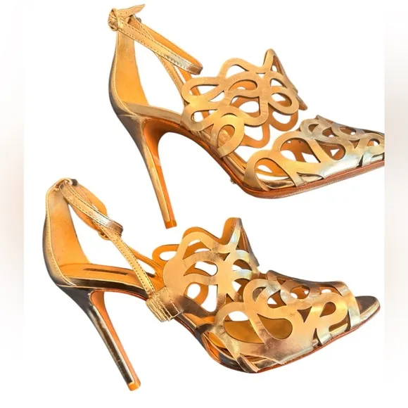 Schutz Darleneh Strappy Sandal Heels Patent Leather Sole Gold Size 9 EUC