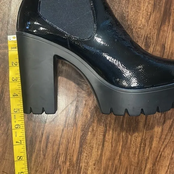Seychelles Gracie Patent Leather Platform chunky ankle goth Boot 10