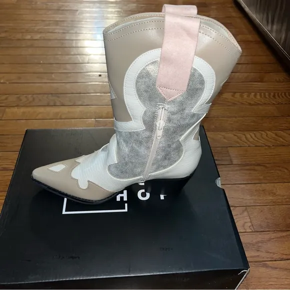 ShuShop Zizi Western Boots 710 Gold Multi Women’s Size 8