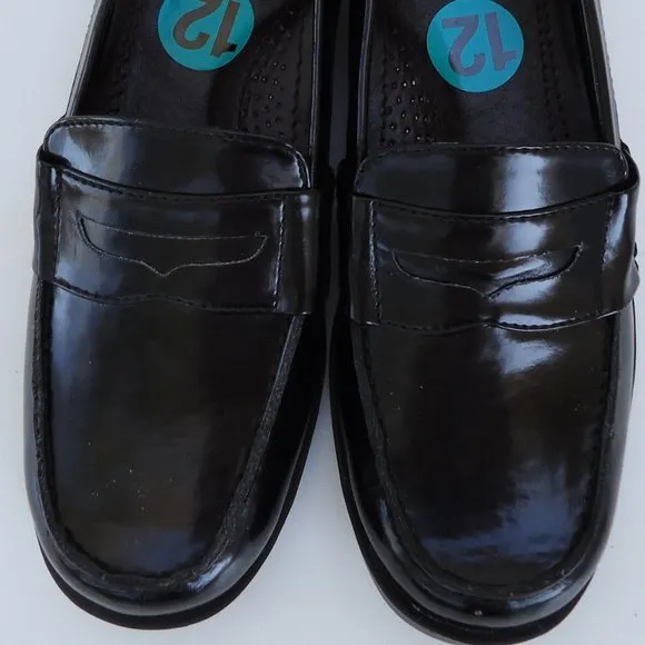 SIZE 12. NWOB. COLE HAAN &quot;Pinch Penny&quot; leather loafers.