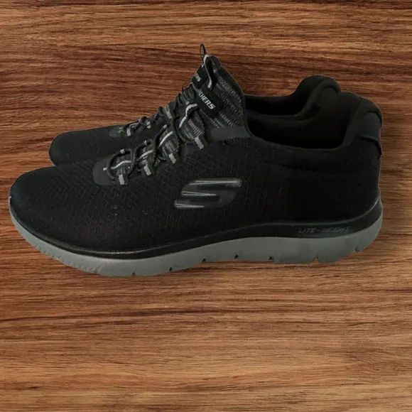 Skechers Summit Memory Foam Jogging Fitness Workout Casual Sneakers Men, SZ 10W.