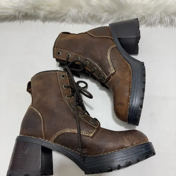 Skechers vintage chunky boots
