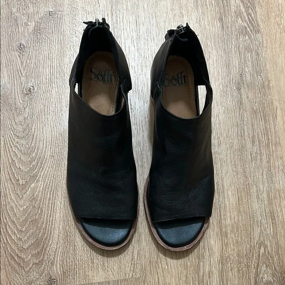 SOFFT | Black Carleigh Peep-Toe Leather Heeled Sandals