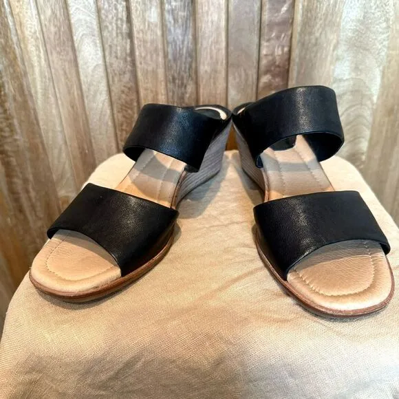 Sofft Ginetta Black Leather Wedge Heel Sandals Size 9