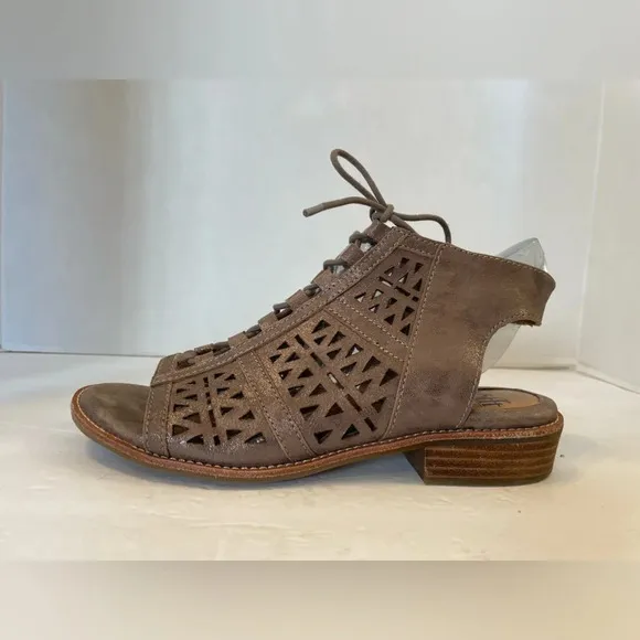 Sofft Tan Glitter Leather Gladiator Open Toe Sandals Size 8 M