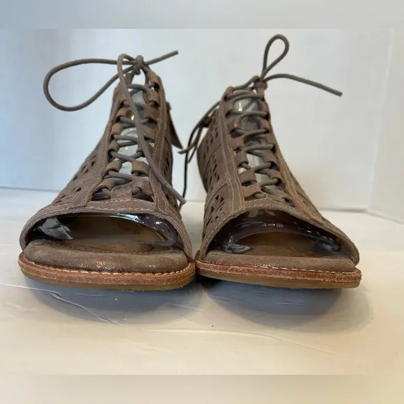 Sofft Tan Glitter Leather Gladiator Open Toe Sandals Size 8 M