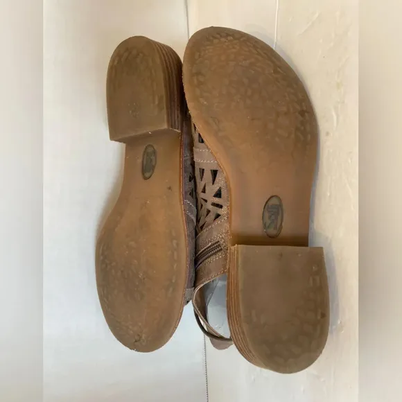 Sofft Tan Glitter Leather Gladiator Open Toe Sandals Size 8 M