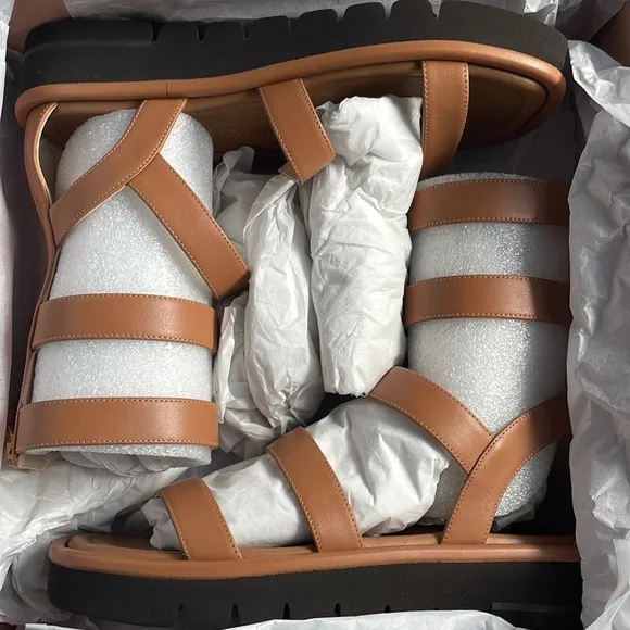 SOLD ‼️ Stuart Weitzman Gala gladiator sandals NIB
