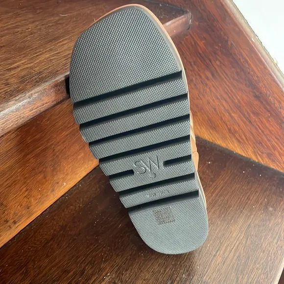 SOLD ‼️ Stuart Weitzman Gala gladiator sandals NIB