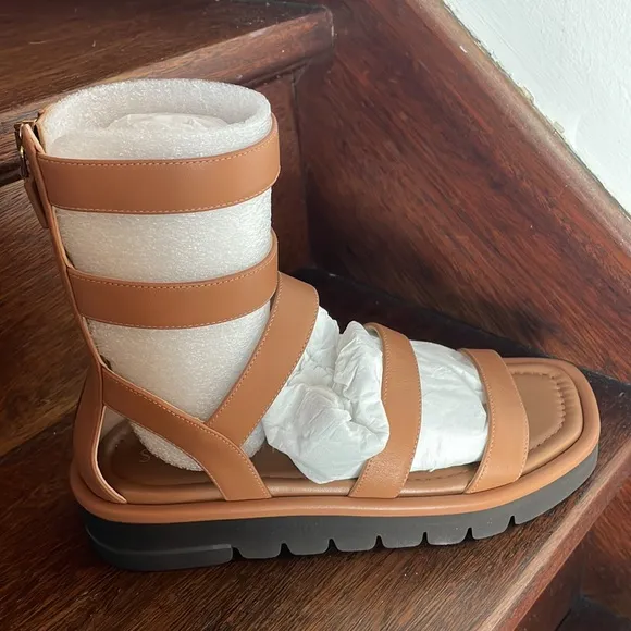 SOLD ‼️ Stuart Weitzman Gala gladiator sandals NIB