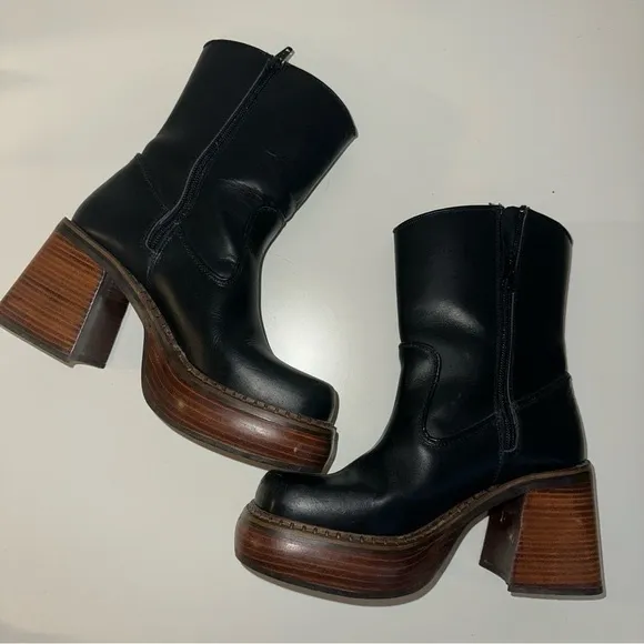 Sonax Y2K Platform Boots Chunky