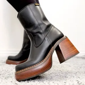 Sonax Y2K Platform Boots Chunky