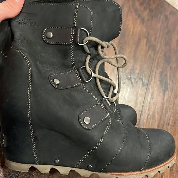 Sorel Boots size  9Joan Of Arctic Wedge Lace Mid Calf 2173-010 Black Leather GUC