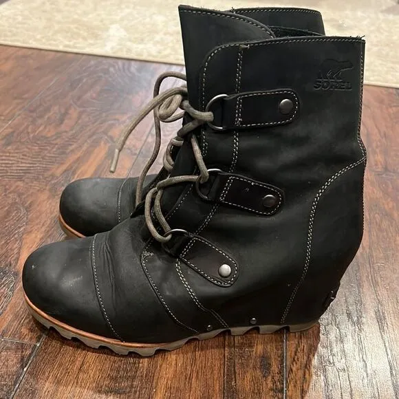 Sorel Boots size  9Joan Of Arctic Wedge Lace Mid Calf 2173-010 Black Leather GUC