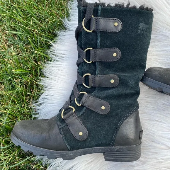 Sorel Emelie Lace Up distressed mid calf Boots 6