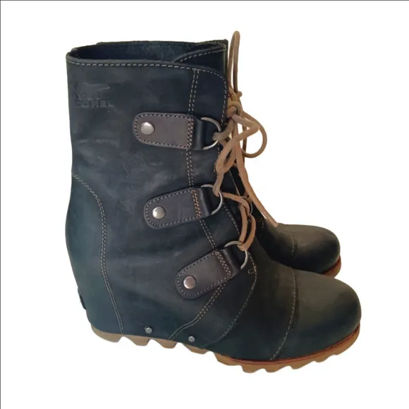 Sorel Joan Of Arctic Black Lace Up Leather Wedge Boots Booties US Size 7.5