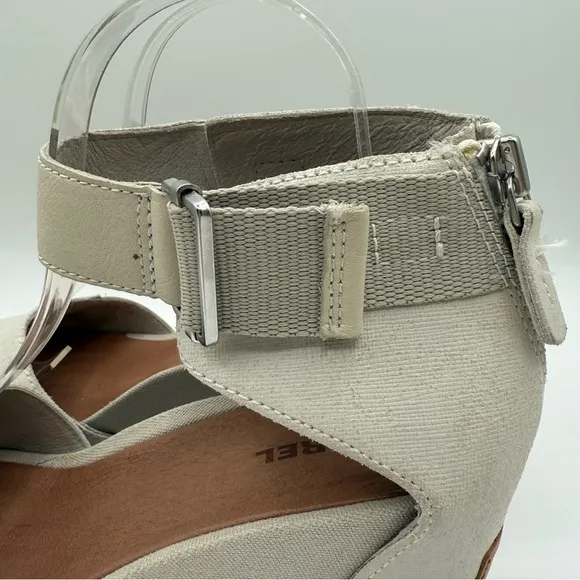 Sorel Joanie || Ankle Strap Genuine Leather Wedge Lug Sole Sandals Size 9