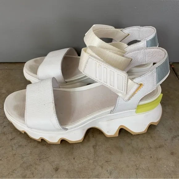Sorel Kinetic Impact White Wedge Sandals Size 6.5