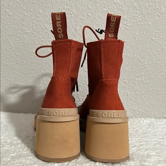 Sorel Size 7.5 Suede Hi-Line Heel Lace Up Chelsea Boots in Warp Red Tawny Buff