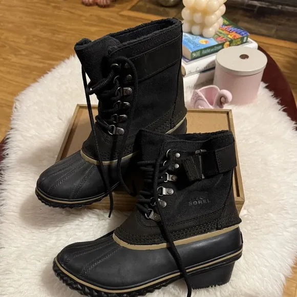 Sorel Sorel Women's Winter Fancy Lace II Boot Mid Calf Black Boots
