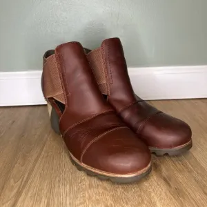 Sorel Womens 8 Red Addington Sandals Leather 2.75&quot; Heel Cut Out Shoes NL2423-29