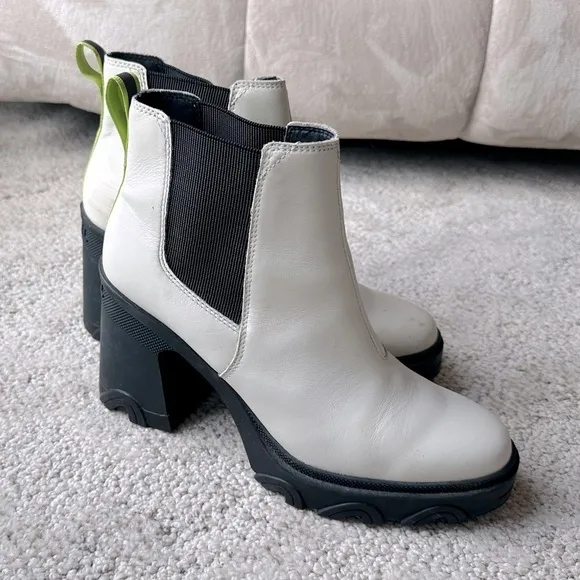 Sorel Women's‎ Brex Heeled Chelsea Boot Size 10 Black Cream Lime Green