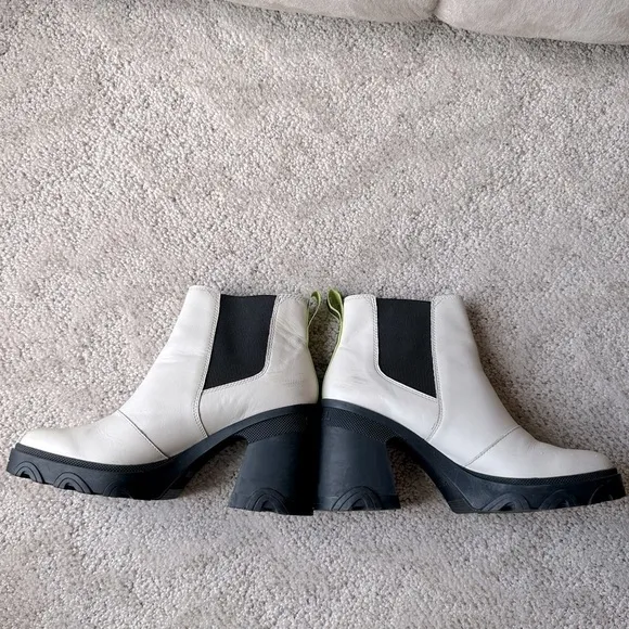 Sorel Women's‎ Brex Heeled Chelsea Boot Size 10 Black Cream Lime Green